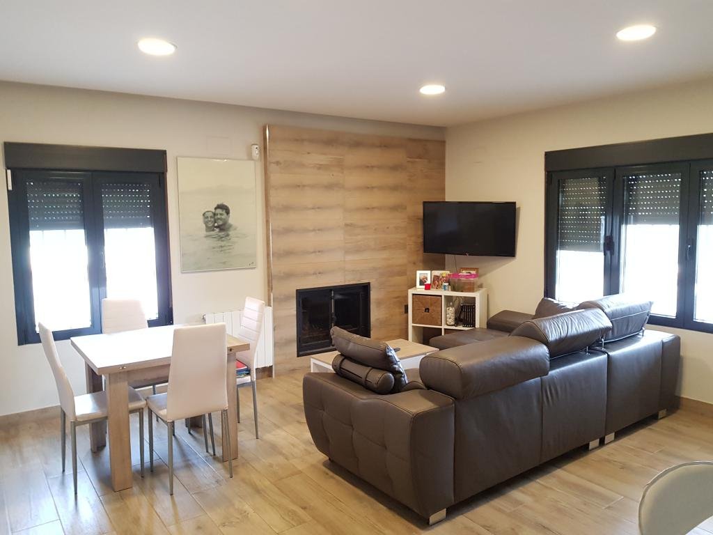 Independent chalet in rural residential area