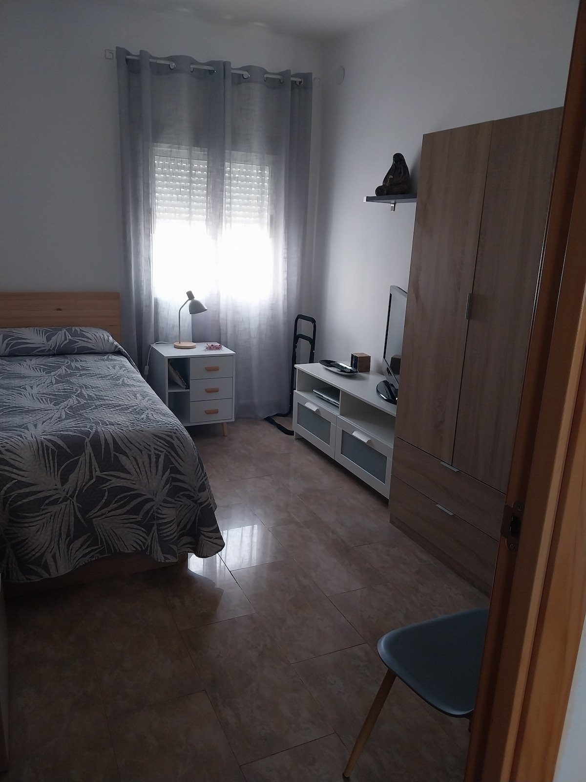Quiet room is rented.