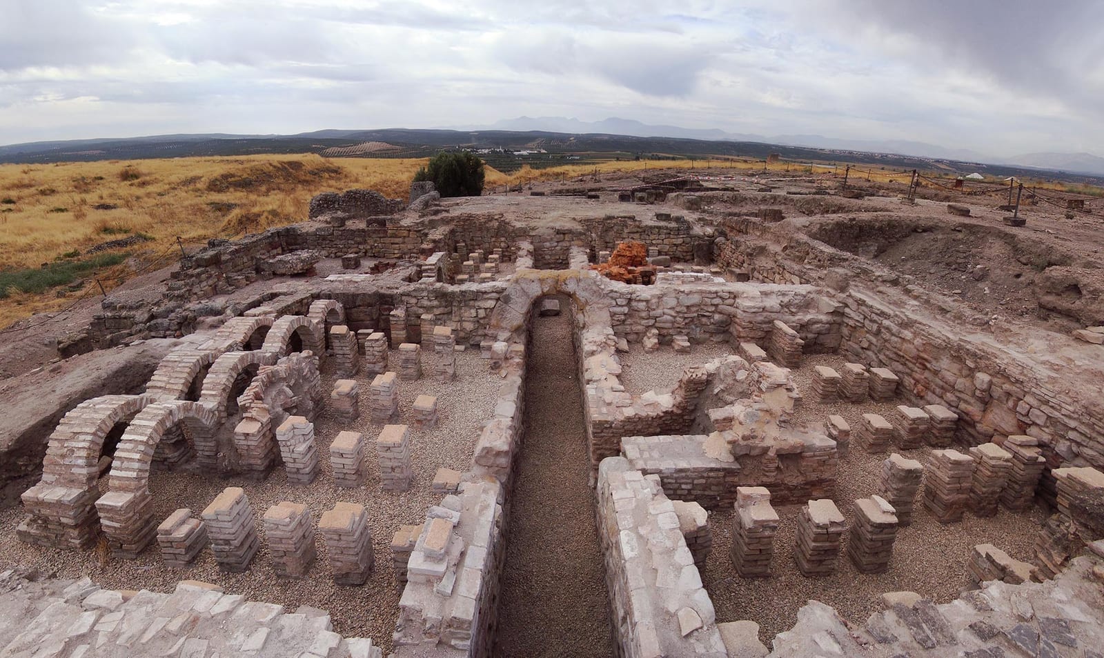 Visita guiada por el yacimiento de Cástulo