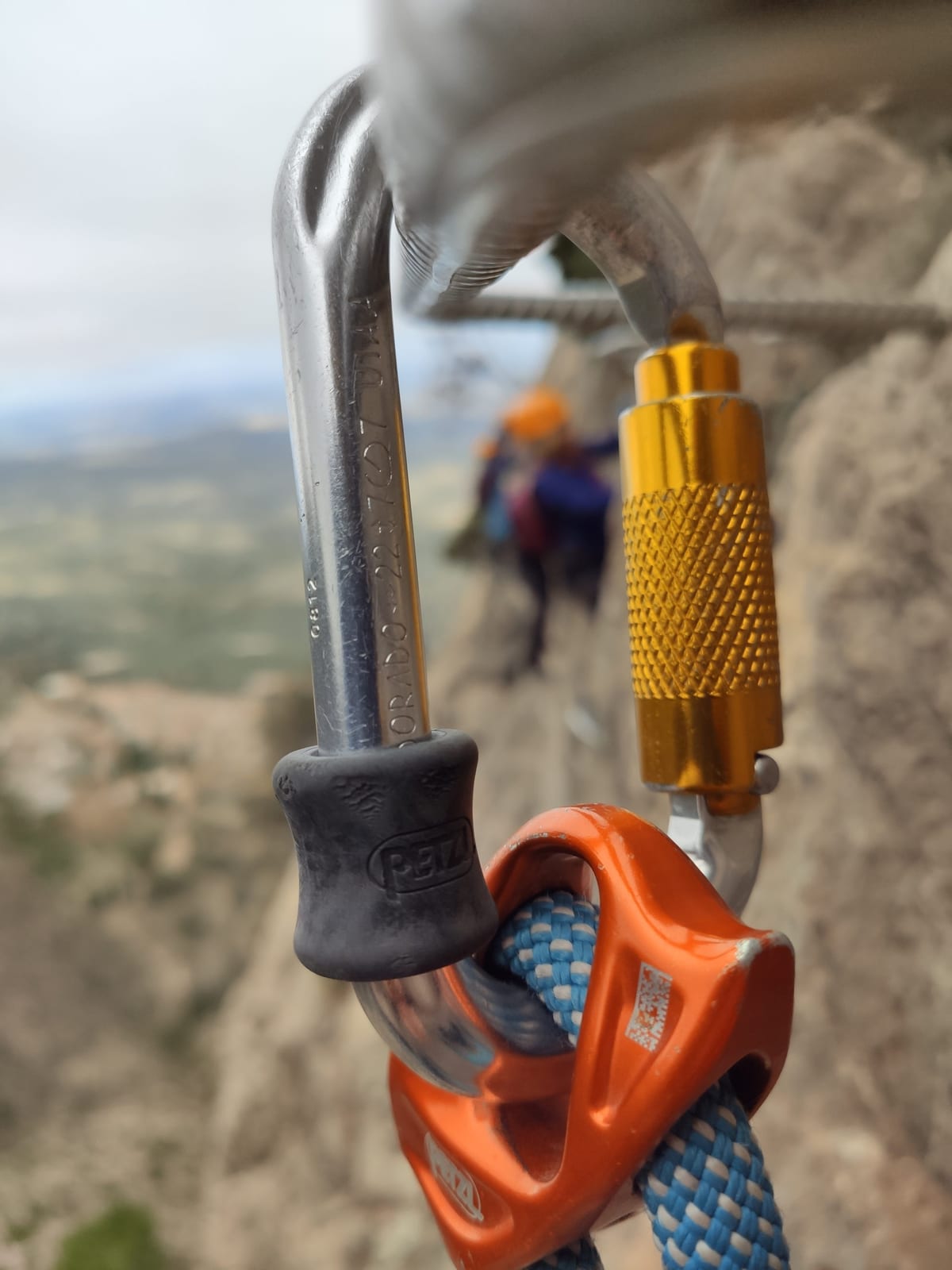 Vía ferrata guiada de Castillo de Locubín (K2) con guía titulado