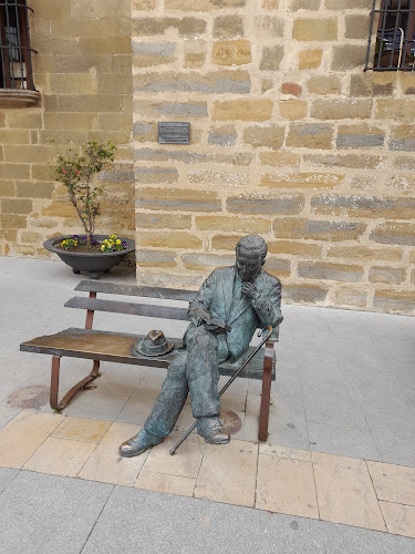 Monumento a Antonio Machado
