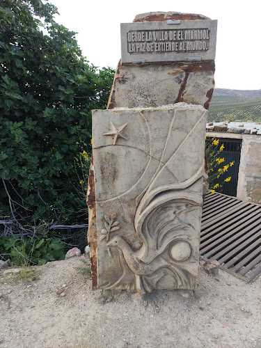 Monumento "El Mármol por la Paz"