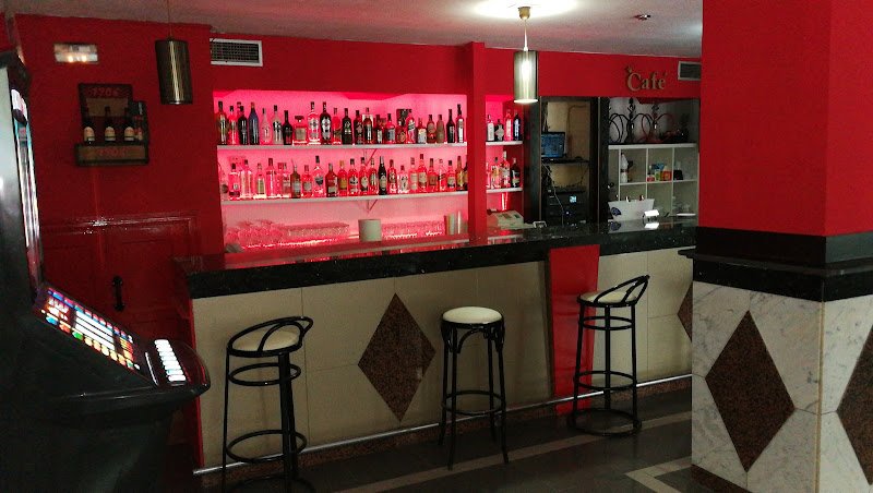 Cafeteria pub the big apple lay