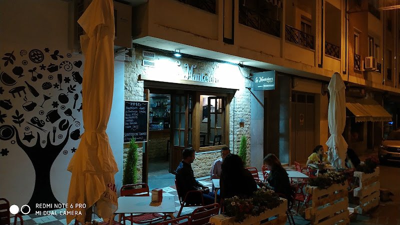 LA MANTELERA